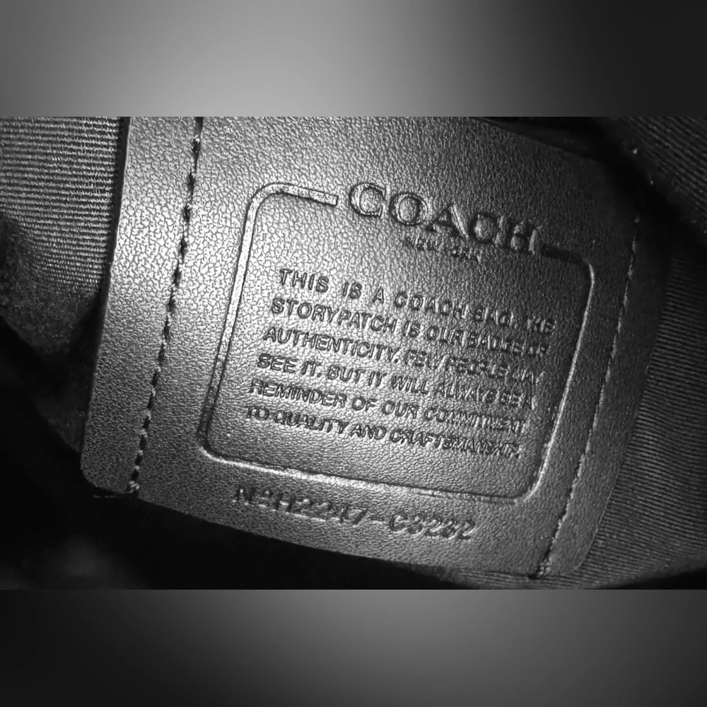 Coach Graham Structured Tote - Picture 6 of 15